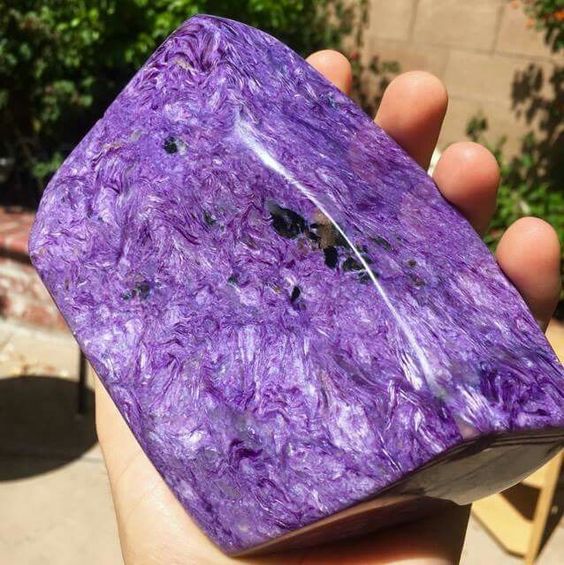 Charoite meaning