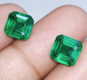 green garnet properties