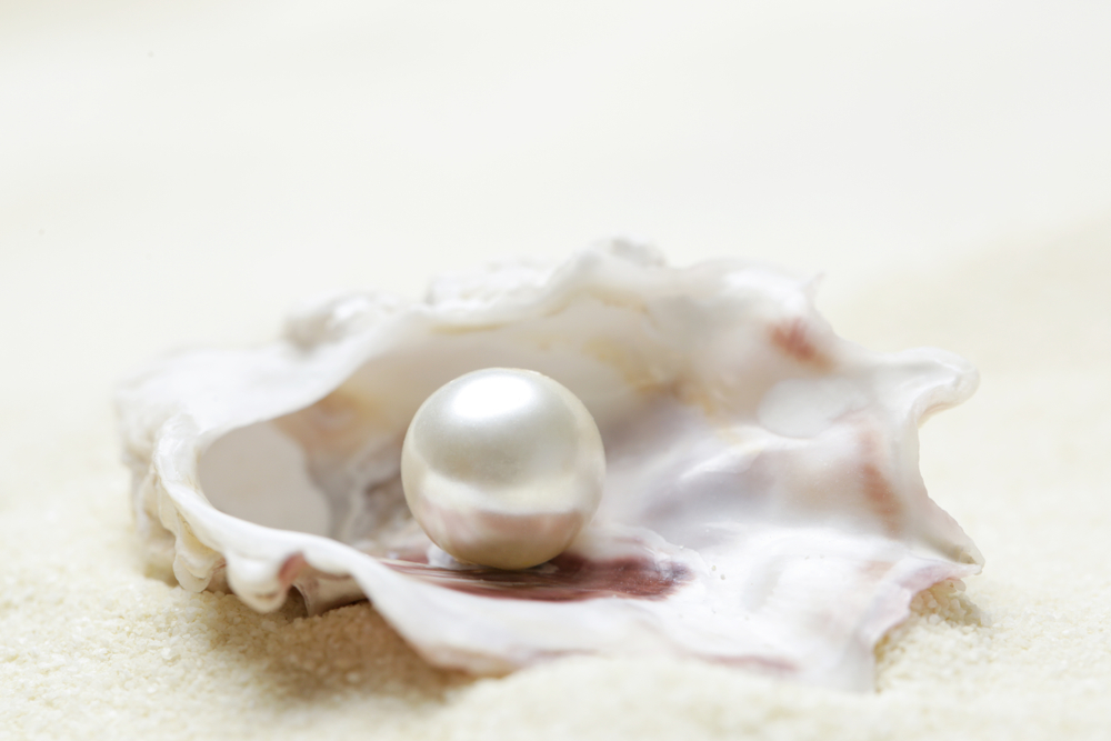 Pearl Meaning: Healing Properties, Uses, & Benefits // Tiny Rituals